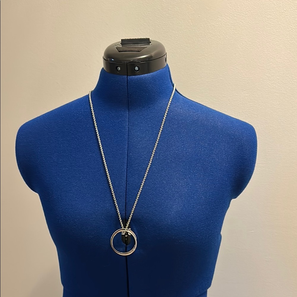 Elegant Silver Pendant Necklace